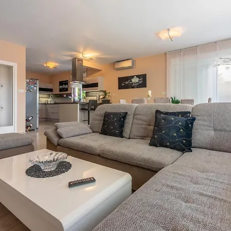 Family Heritage Crikvenica